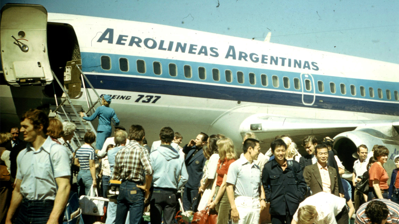 Illustration for article titled 27 Stylish Airliner Liveries From The Past